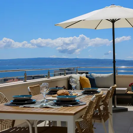 Kiki's Sea View Open With Terrace And Jacuzzi Lägenhet