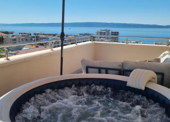 Kiki's Sea View Open With Terrace And Jacuzzi Split